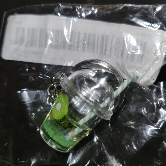 Cute Kiwi Boba Tea Keychain - Picture 3 of 4